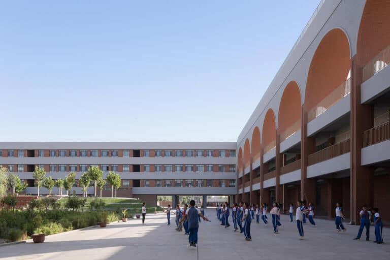 Huashan Middle School