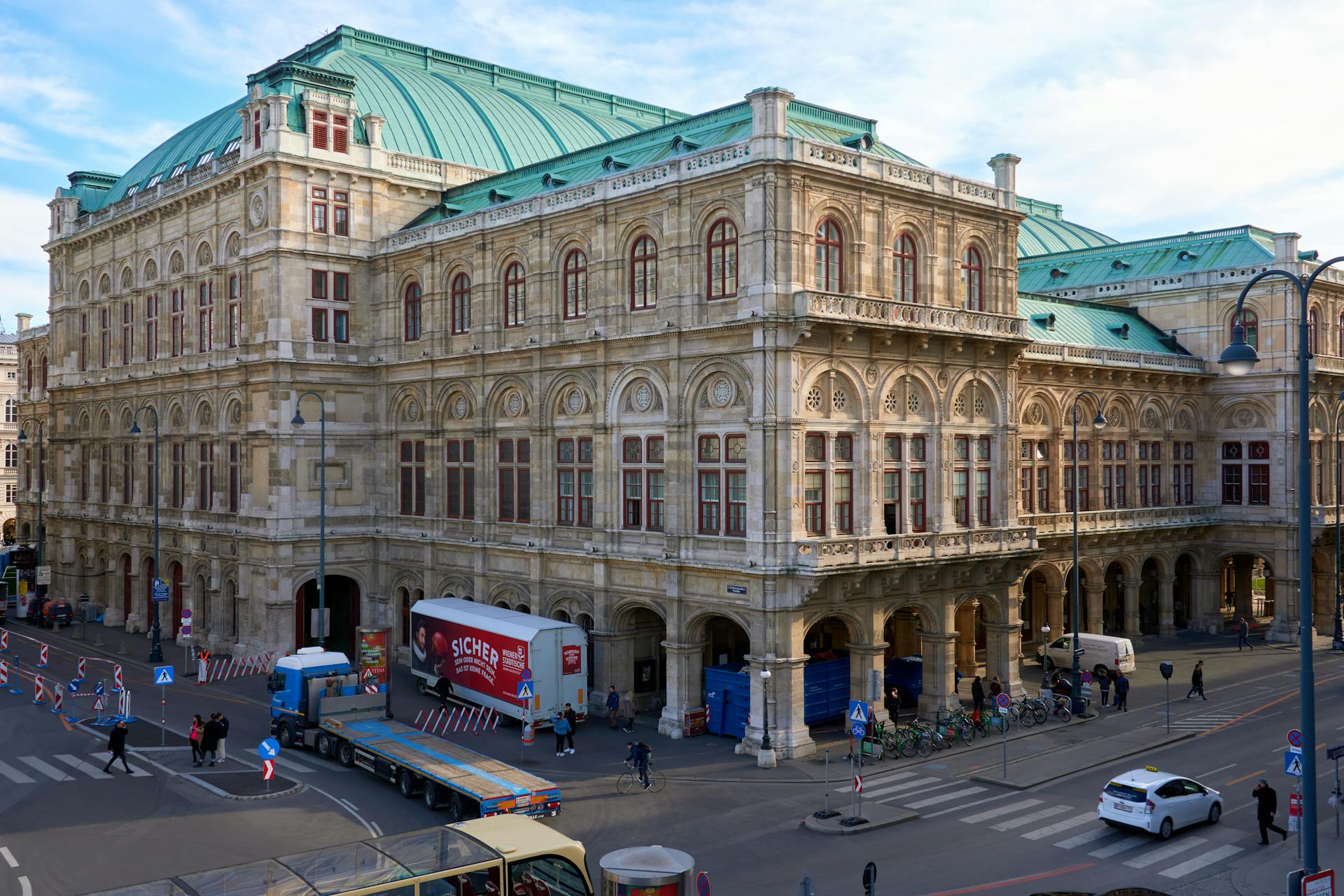 Vienna’s Imperial Grandeur: A Journey Through Baroque and Secessionist Design