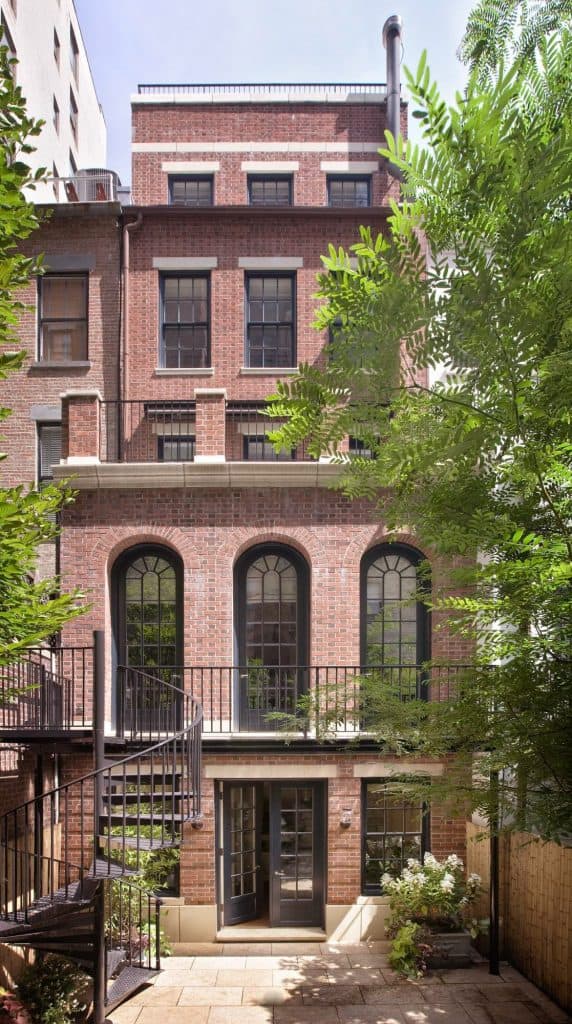 Carnegie Hill Brownstone by Peter Pennoyer Architects in New York, United States
