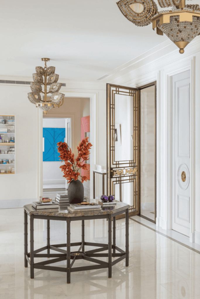 Contemporary Neoclassicism on the Upper East Side by Ferguson & Shamamian Architects in New York, United States