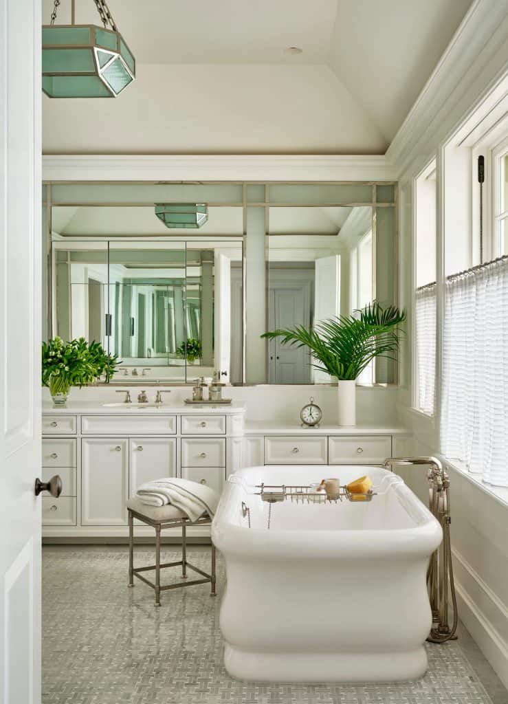 House in Winnetka by Robert A.M. Stern Architects in Winnetka, United States