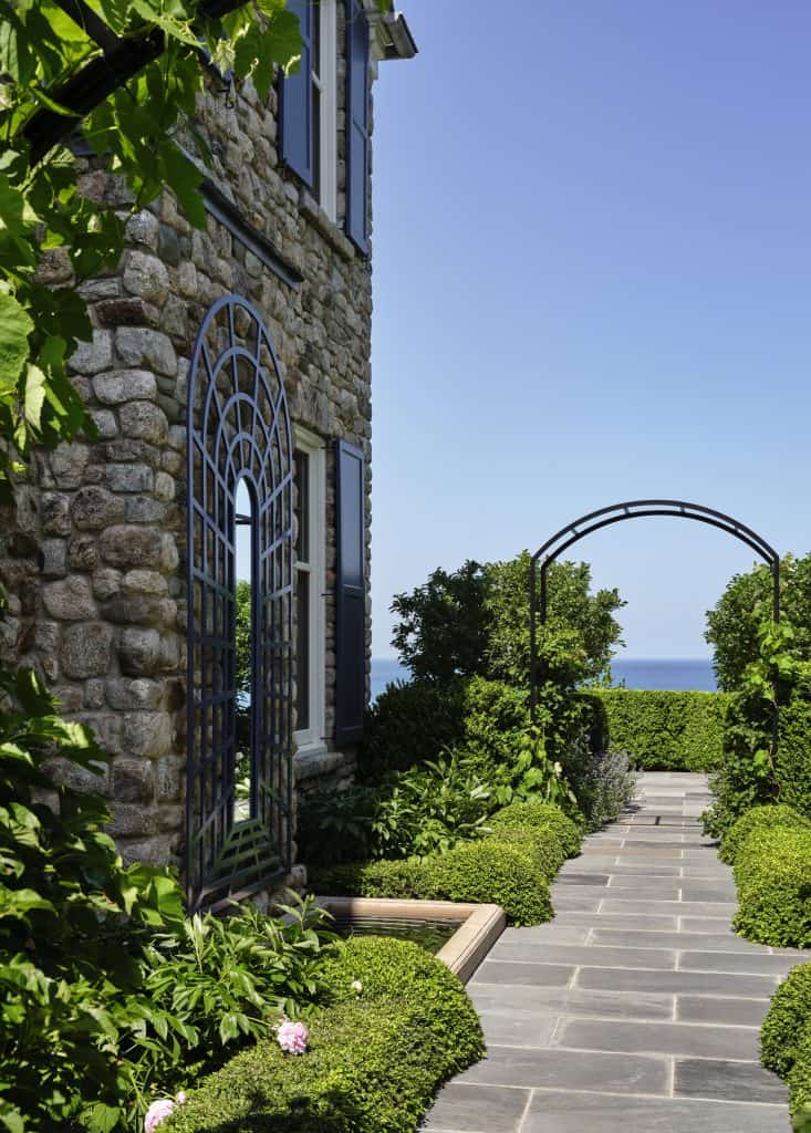 House in Winnetka by Robert A.M. Stern Architects in Winnetka, United States