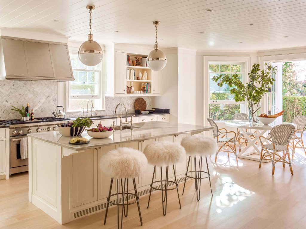 House on Lily Pond Lane by Robert A.M. Stern Architects in New York, United States