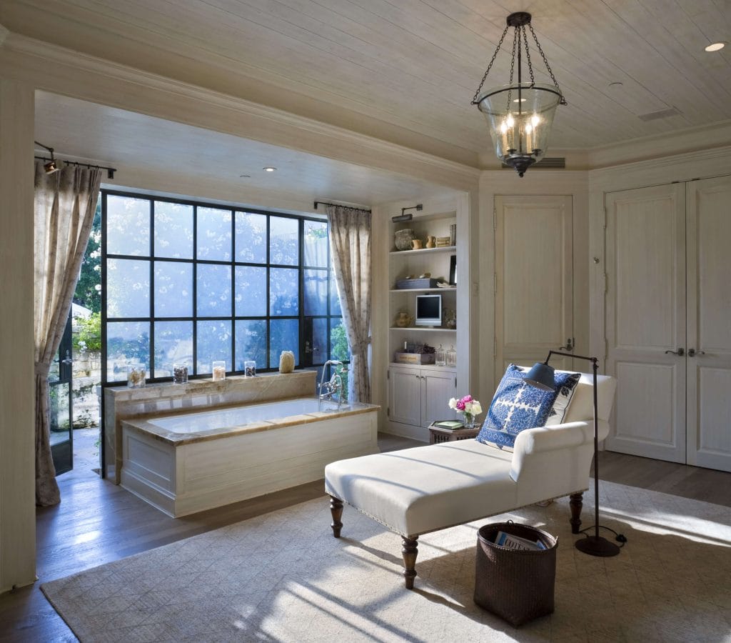 House on the Southern California Coast by Robert A.M. Stern Architects in Malibu, United States