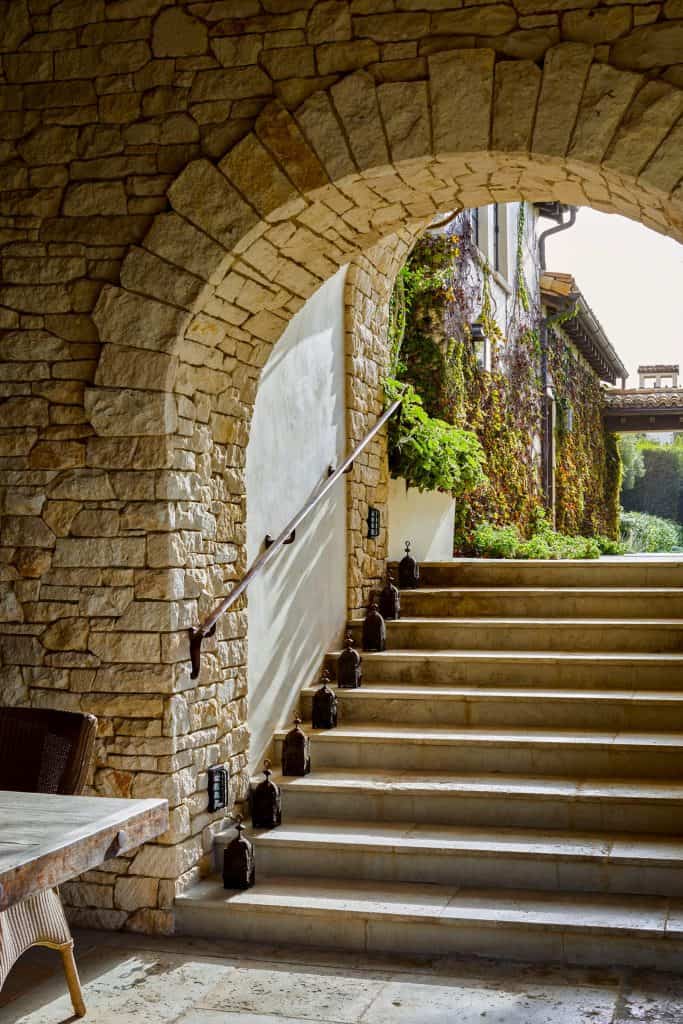 House on the Southern California Coast by Robert A.M. Stern Architects in Malibu, United States