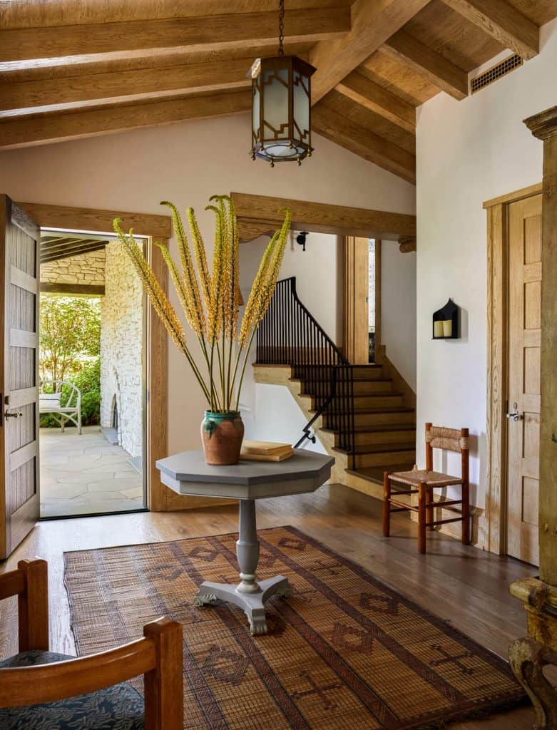 House on the Southern California Coast by Robert A.M. Stern Architects in Malibu, United States