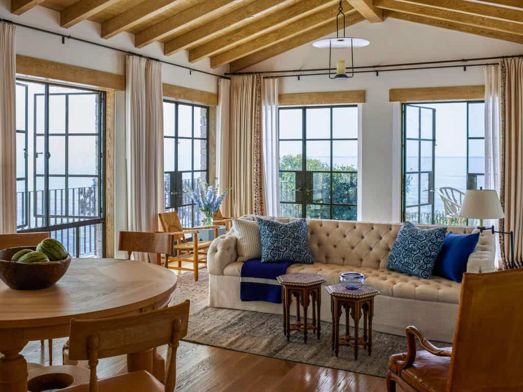 House on the Southern California Coast by Robert A.M. Stern Architects in Malibu, United States