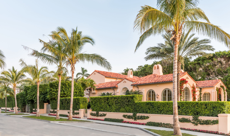 Private Enclave in Palm Beach