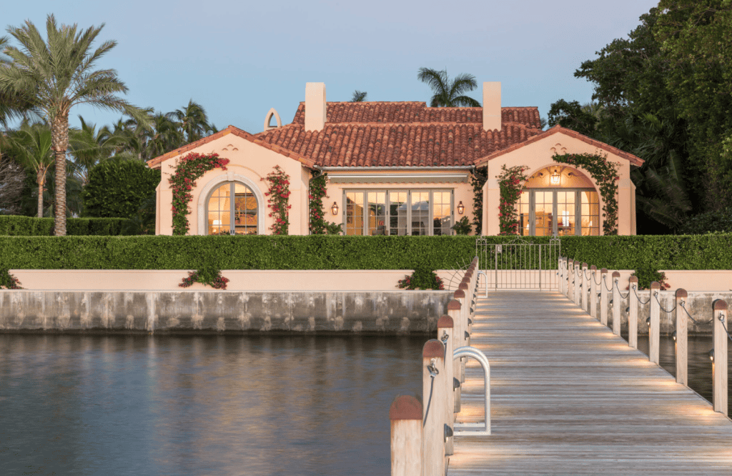 Private Enclave in Palm Beach by Ferguson & Shamamian Architects in Palm Beach, United States