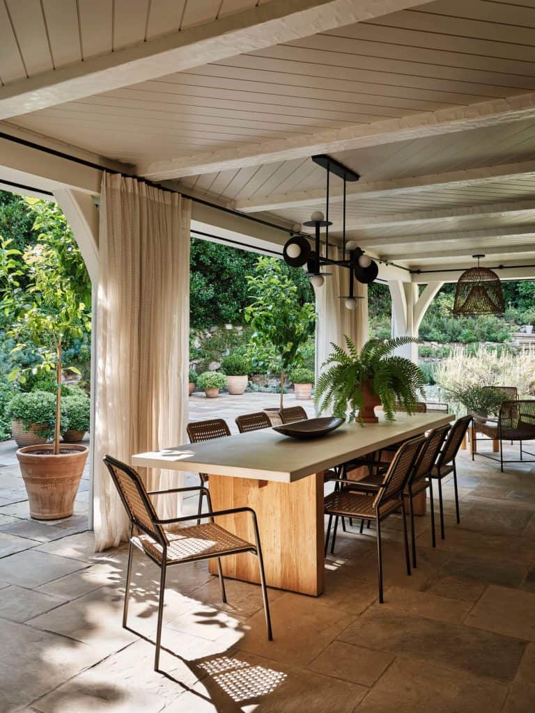 Renovation in Los Angeles by Robert A.M. Stern Architects in Los Angeles, United States