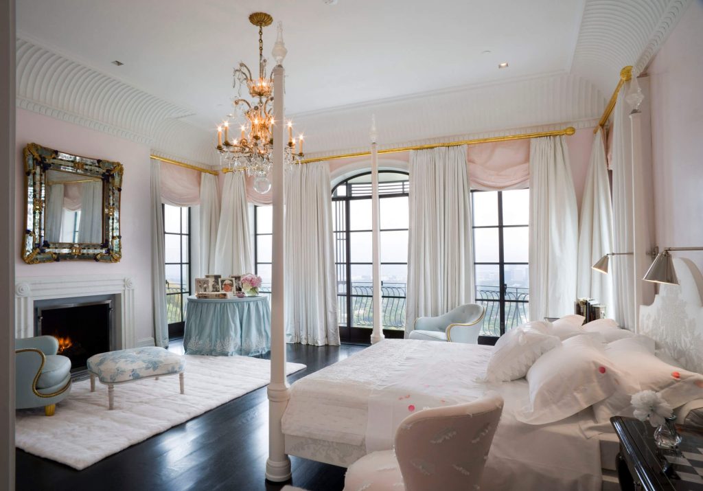 Residence in California by Robert A.M. Stern Architects in Los Angeles, United States