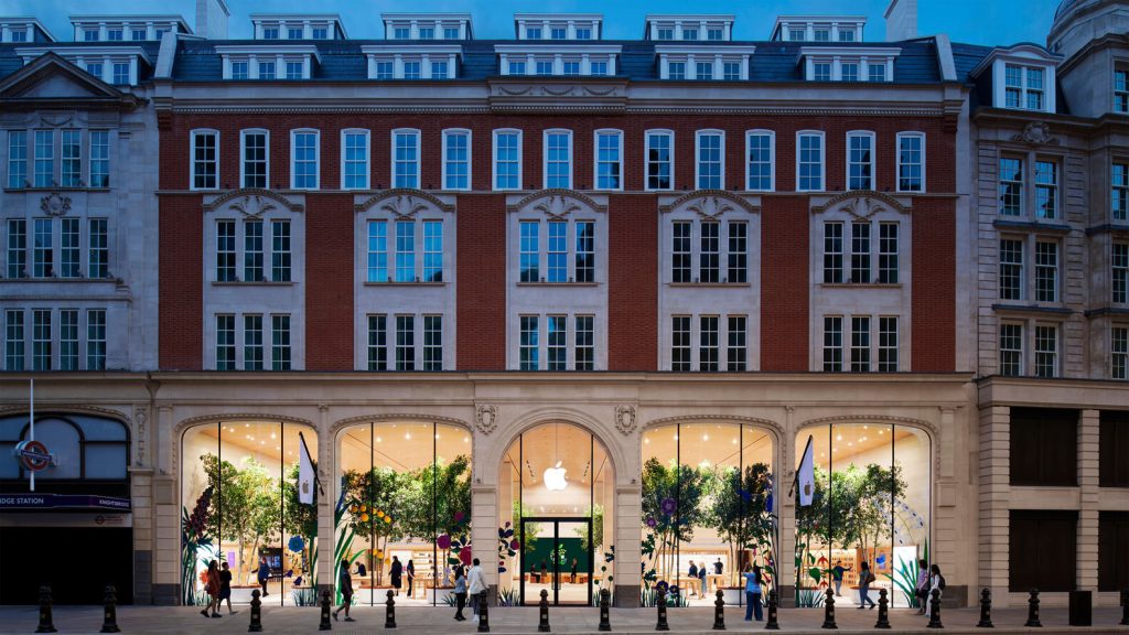 Apple Brompton Road by Foster + Partners in London, United Kingdom