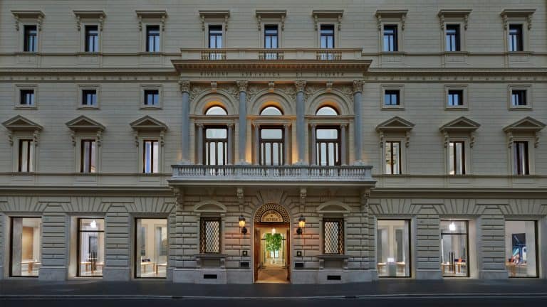 Apple Store Via Del Corso