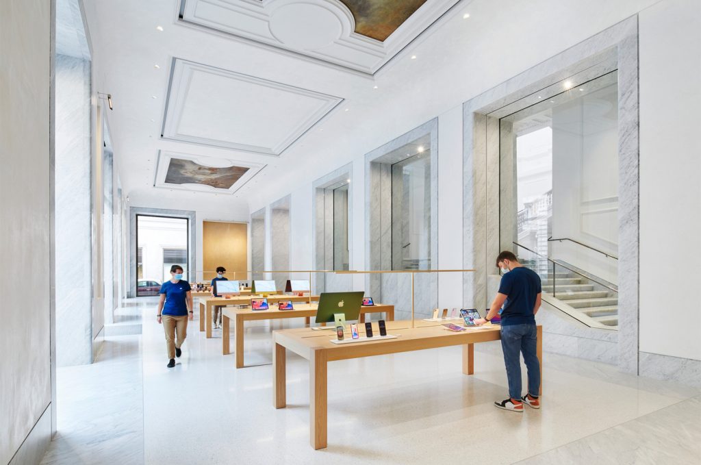 Apple Store Via Del Corso by Foster + Partners in Rome, Italy