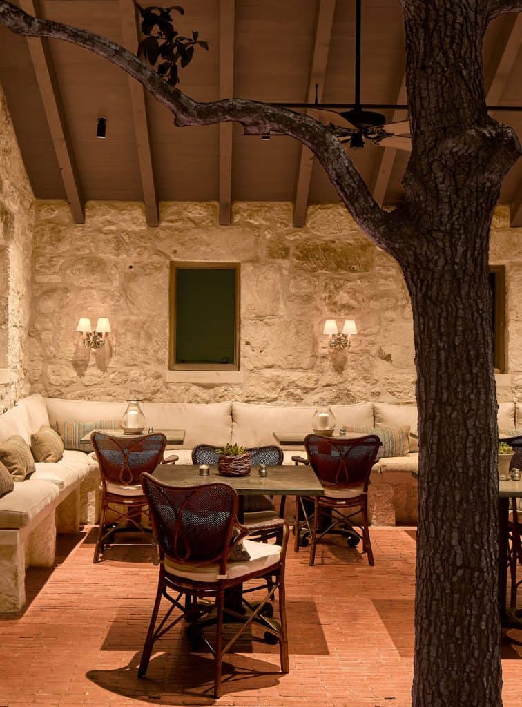 Argyle Terrace by Don B. McDonald Architects in Texas, United States