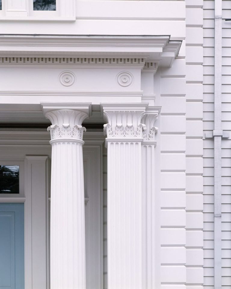 New England House by Peter Pennoyer Architects in Martha's Vineyard, United States