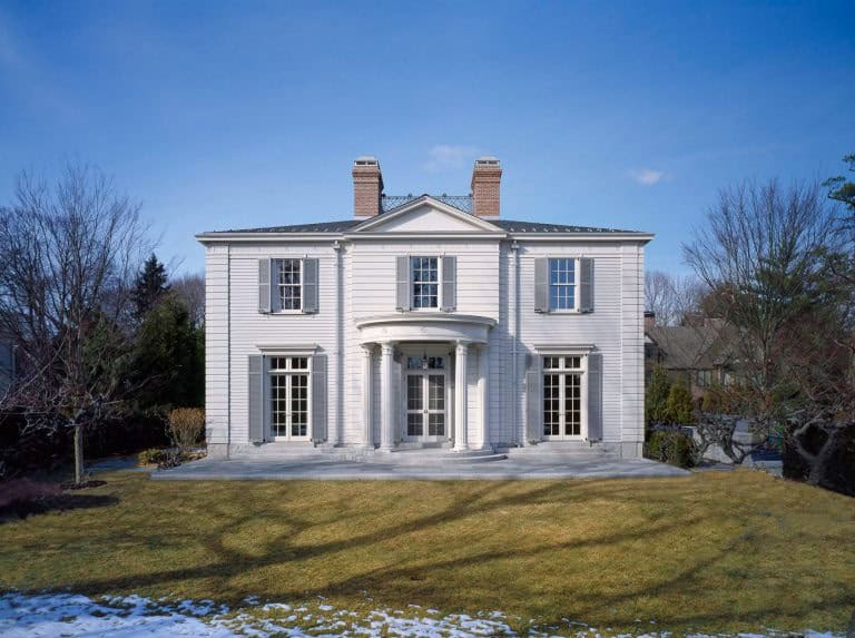 New England House by Peter Pennoyer Architects in Martha's Vineyard, United States