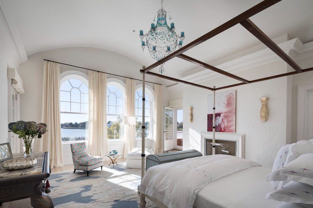 House on Gin Lane by Robert A.M. Stern Architects in New York, United States