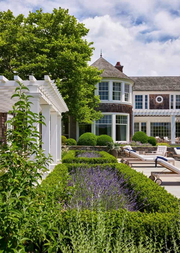 East End House by Peter Pennoyer Architects in Southampton, United Kingdom