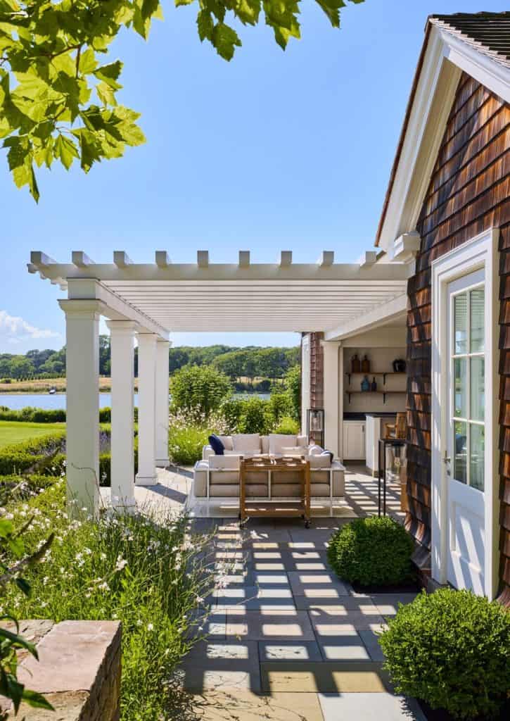 East End House by Peter Pennoyer Architects in Southampton, United Kingdom