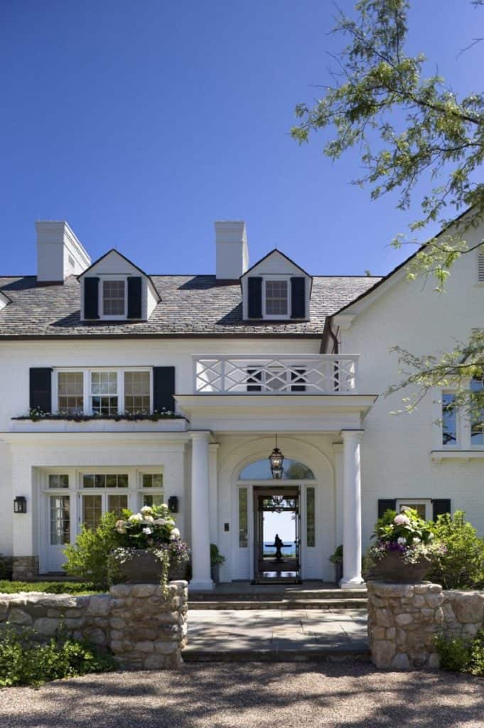 House on Lake Michigan by Robert A.M. Stern Architects in Chicago, United States