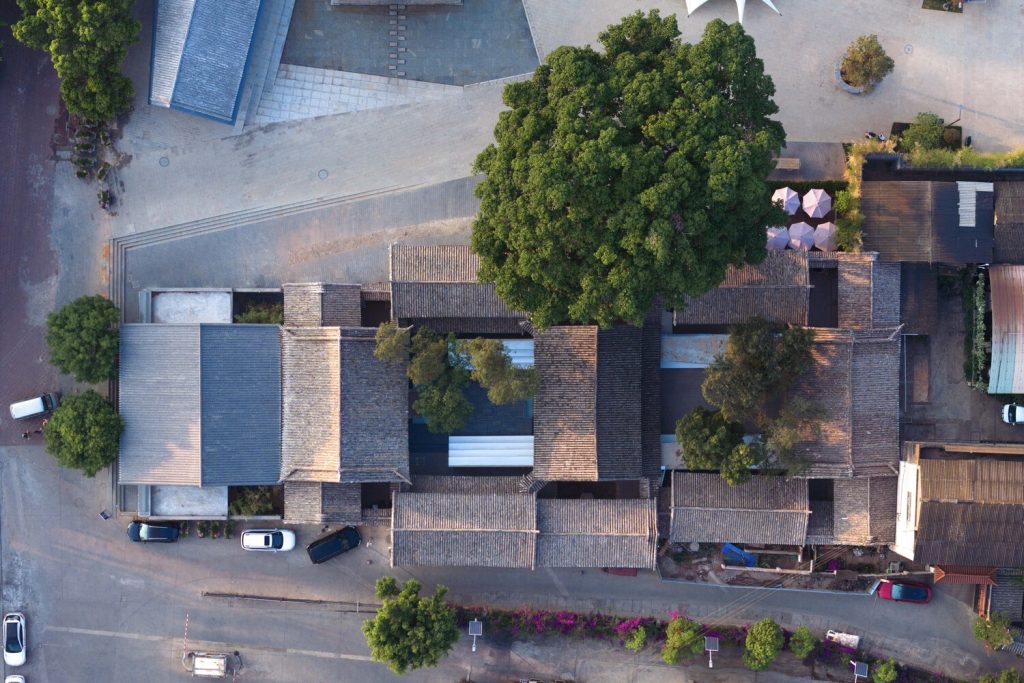 Weishan Chongzheng Academy Bookstore of Librairie Avant-Garde by TAO in Dali, China