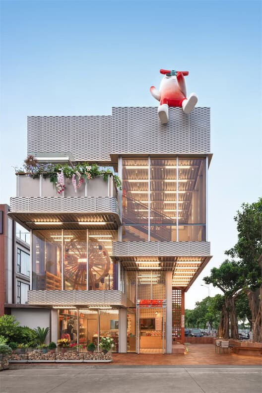 Super Jinjiang by COLORFULL YUJING DESIGN in Quanzhou, China