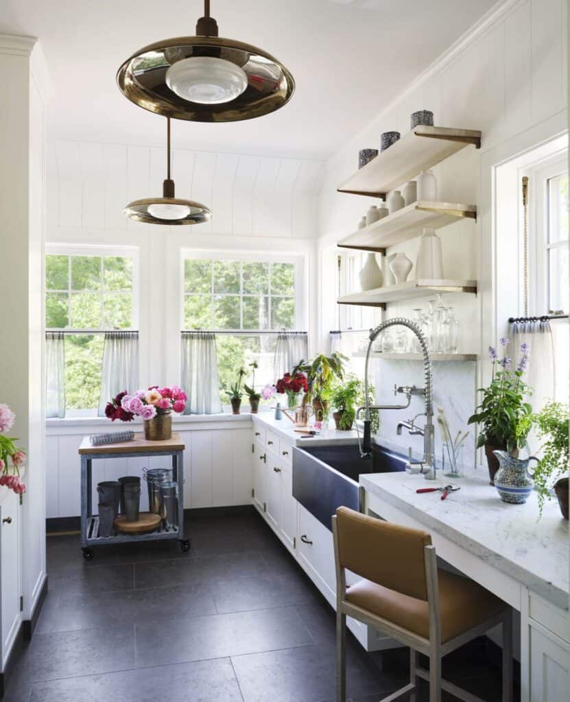 Hamptons Shingle Style by Ferguson & Shamamian Architects in Southampton, United States